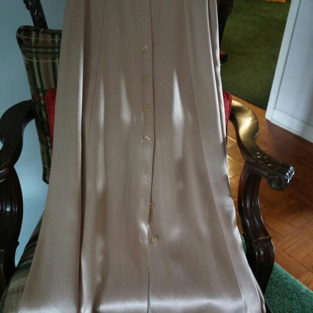 Long skirt satin